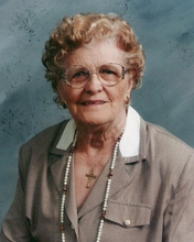 Mme Gertrude Paquet Desrosiers